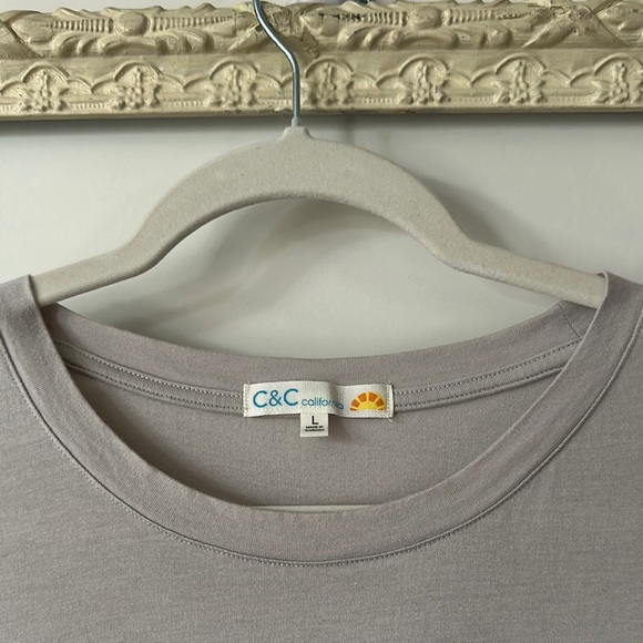 C&C CALIFORNIA | Light Gray Short Sleeve Top - Picture 3 of 10